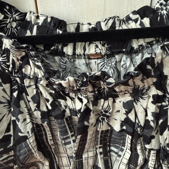 Free People Black & White Printed Top NEW Size XS - Picture 3 of 4